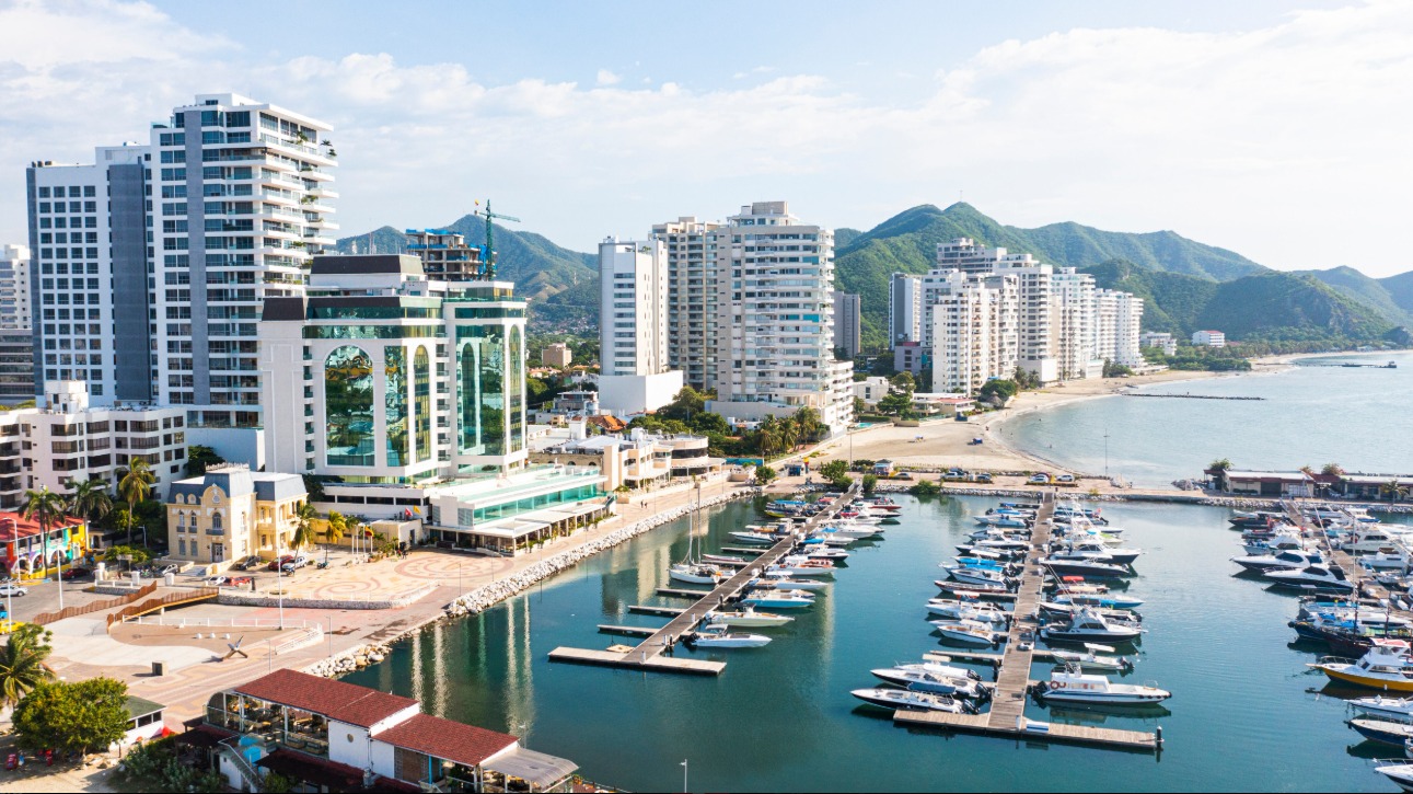 Santa Marta en el Caribe colombiano, es el destino ideal escogido por quienes salen desde Bogotá a descansar durante la Semana Santa