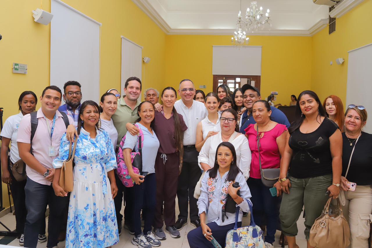 Tras diálogo con senadora Andrea Padilla y líderes animalistas, alcalde Carlos Pinedo asumió compromisos para fortalecer la protección animal