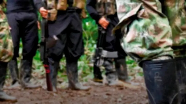 ELN y disidencias de ‘Calarcá’ lideran reclutamiento de menores en Colombia: Defensoría