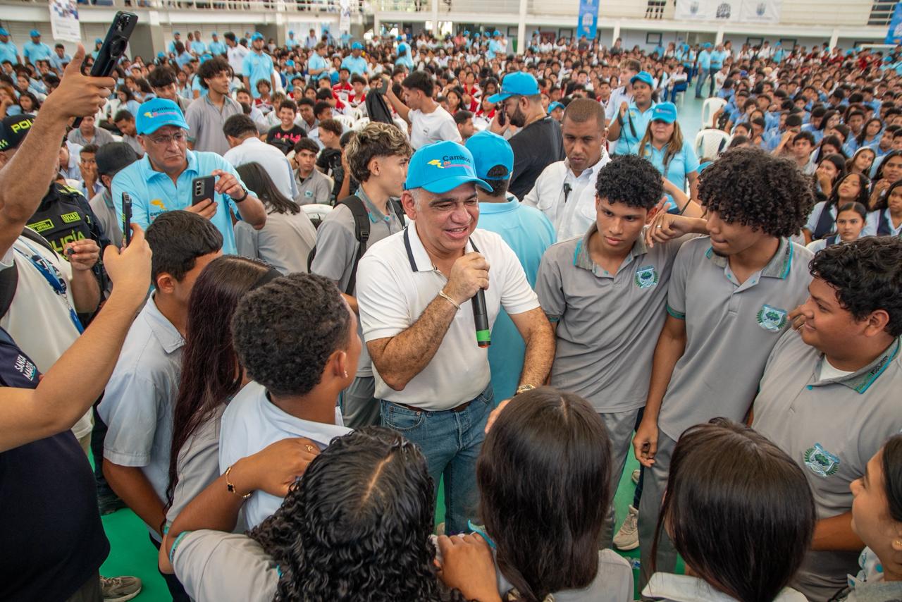 “Estamos transformando la educación”: Alcalde Pinedo hizo lanzamiento del programa “Caminos de Sabiduría 2026”