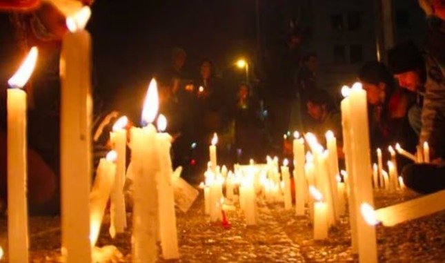 Con una velatón y oraciones, decenas de ciudadanos clamaron por la recuperación del reportero gráfico José Puentes