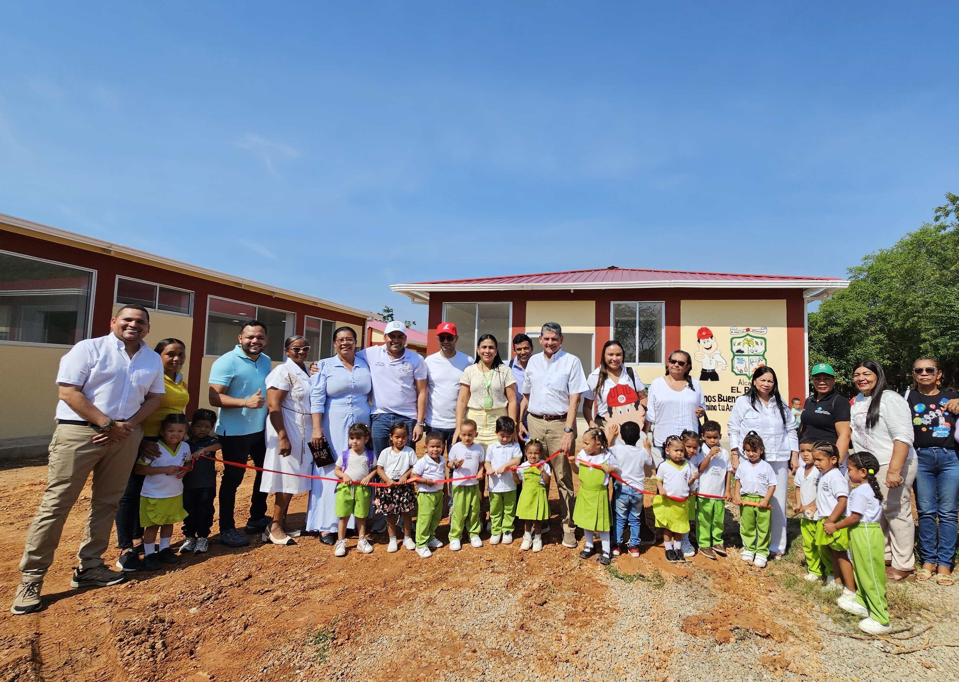 Drummond y Alcaldía de El Paso entregan obras para el desarrollo de la primera infancia