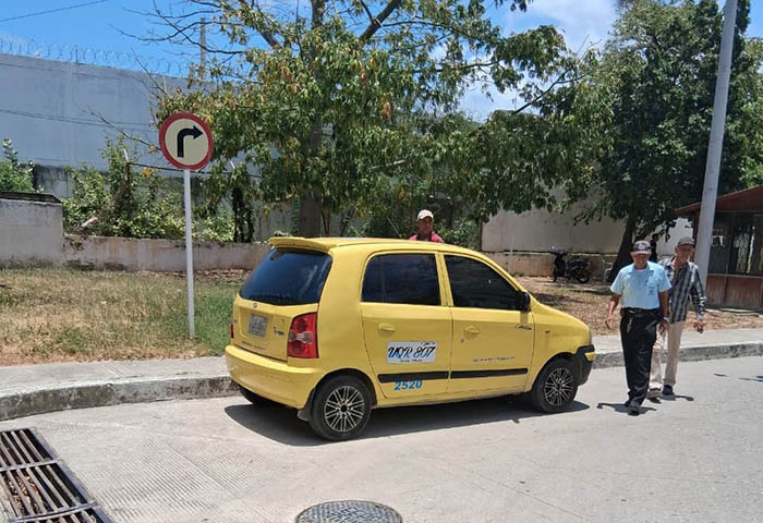 Taxista se descompensó cuando prestaba sus servicios en la Terminal de Transportes de esta ciudad