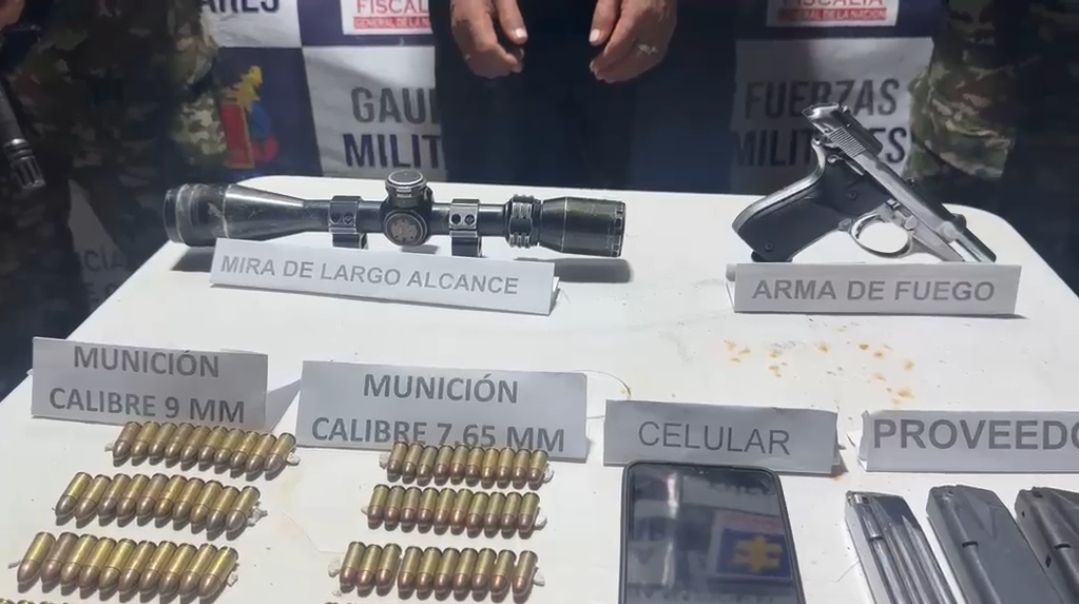 Polémica por captura en zona rural de Santa Marta: autoridades hallaron armas y equipos en poder de sujeto presentado como “campesino”