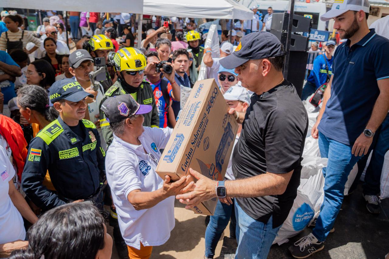 Así fue Alcaldía al barrio en el barrio El Oasis para acercar sus servicios y escuchar a la comunidad