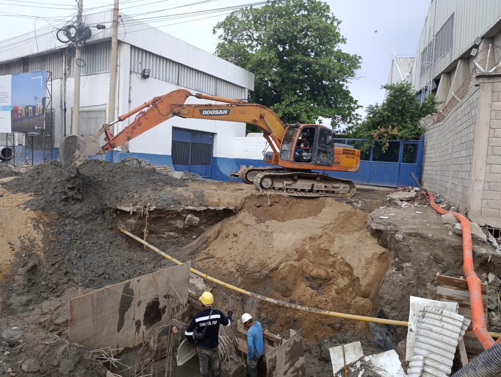 Gobierno de Carlos Pinedo avanza en la solución al problema de saneamiento básico: Ejecución del Colector Bellavista está en 75.41%