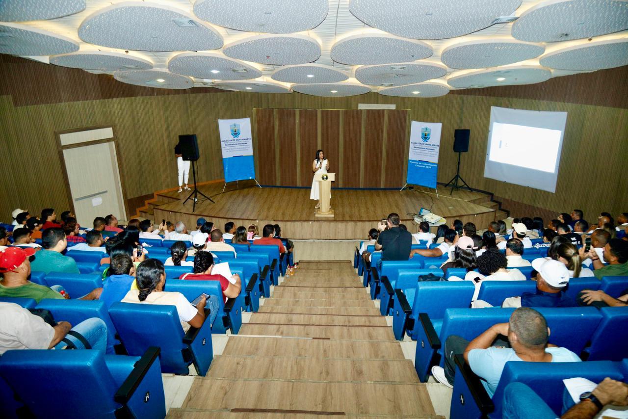 Con diálogo comunitario se fortalece la participación ciudadana en proceso de actualización catastral