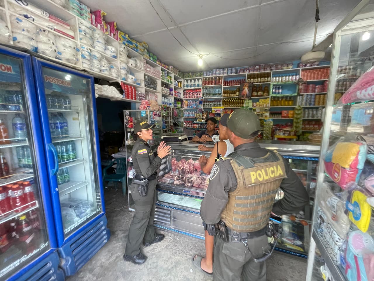 Incrementan los controles con presencia policial y militar en la Zona Bananera para garantizar la tranquilidad ciudadana