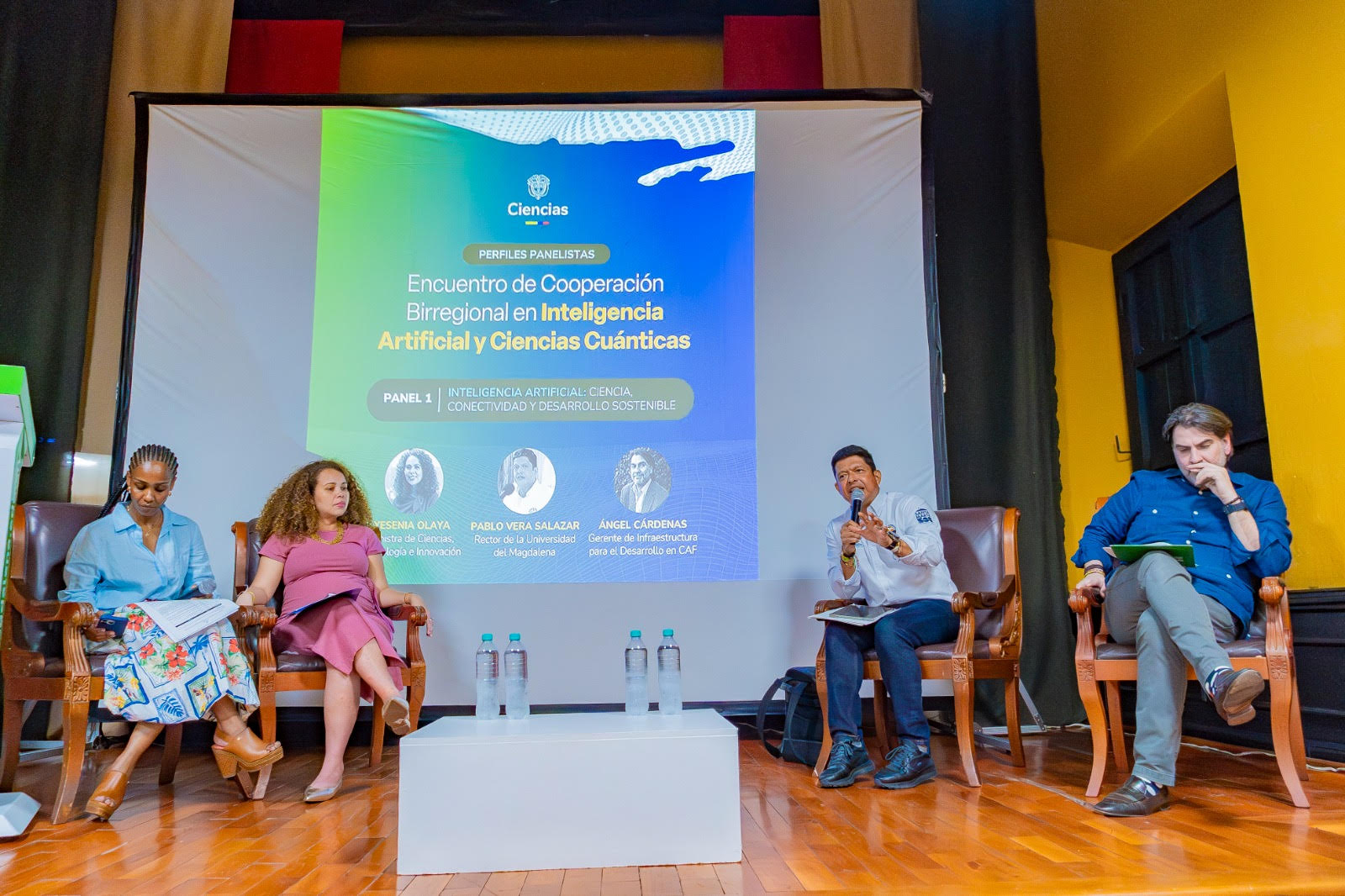 “La inteligencia no sólo es artificial, también debe ser ética, regenerativa y ancestral”: Rector Pablo Vera Salazar