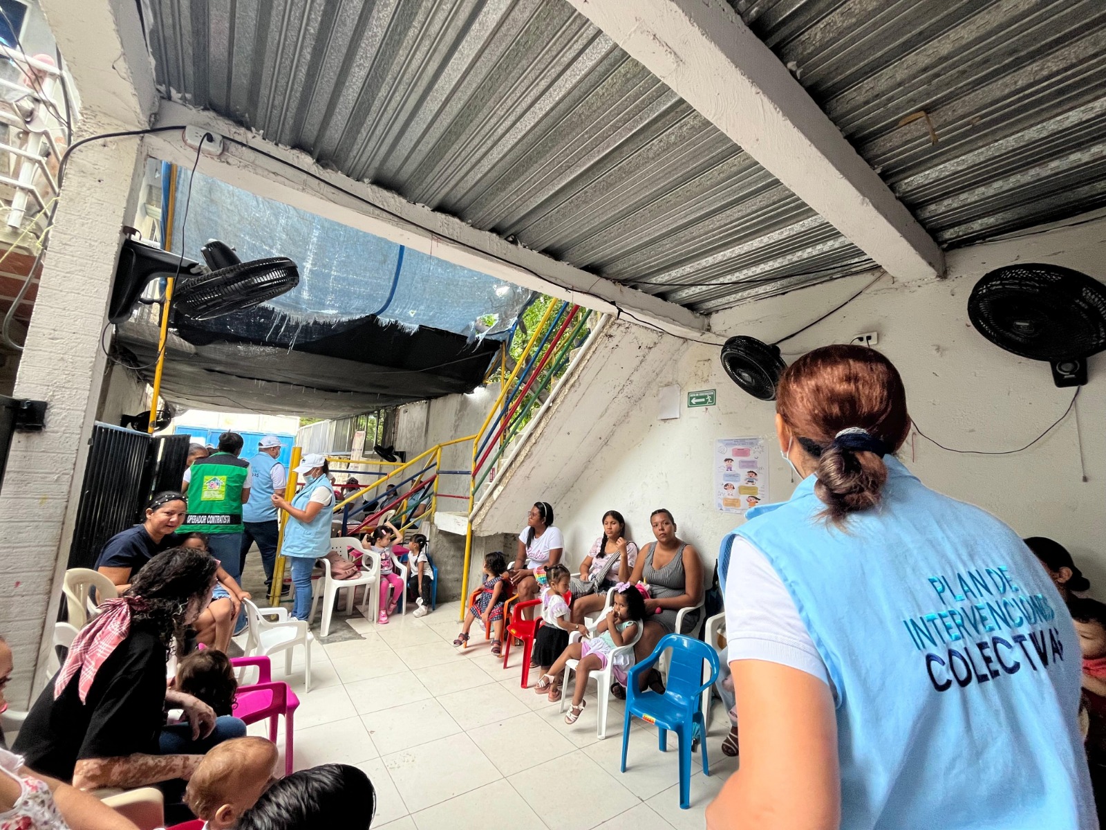 Alcaldía intensifica acciones para contrarrestar el dengue en distintos sectores del Distrito