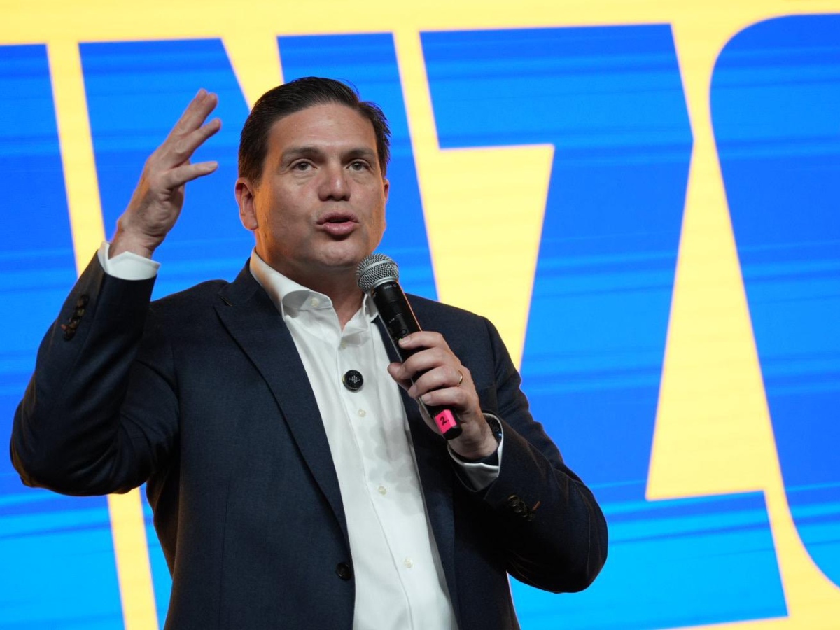 El precandidato presidencial Juan Carlos Pinzón expondrá hoy en Santa Marta, sus propuestas para llegar a la Presidencia