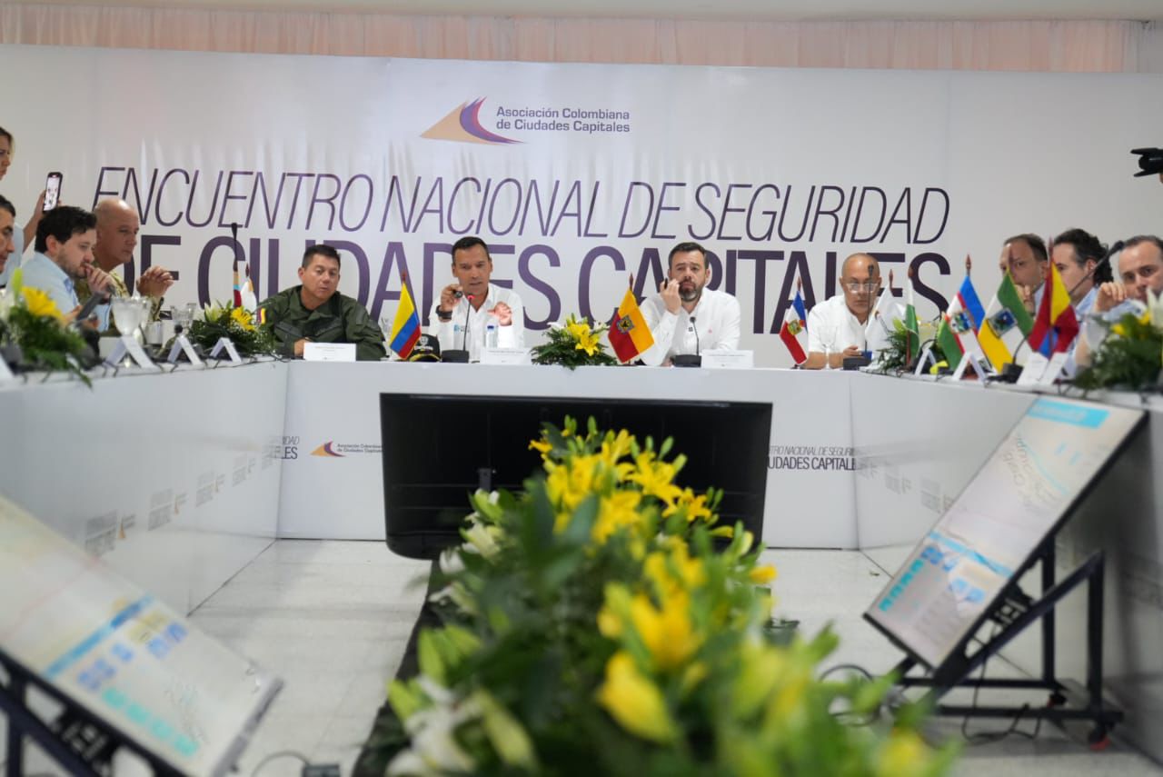 #Atención _MinDefensa anuncia recompensa para evitar atentados