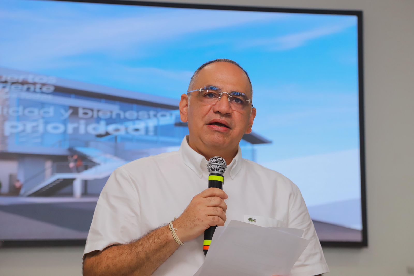 Alcalde Carlos Pinedo Cuello interpusó denuncia penal contra Carlos Caicedo y Rafael Martínez