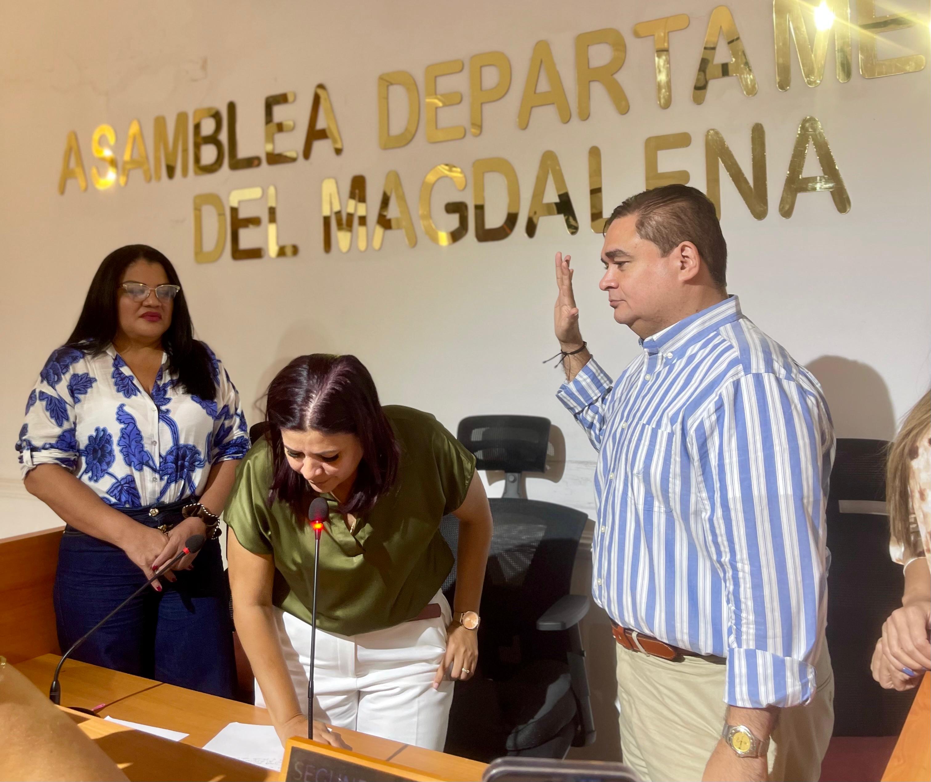 Asamblea elige a Manuel Julián Mazenet Corrales como nuevo contralor del Magdalena