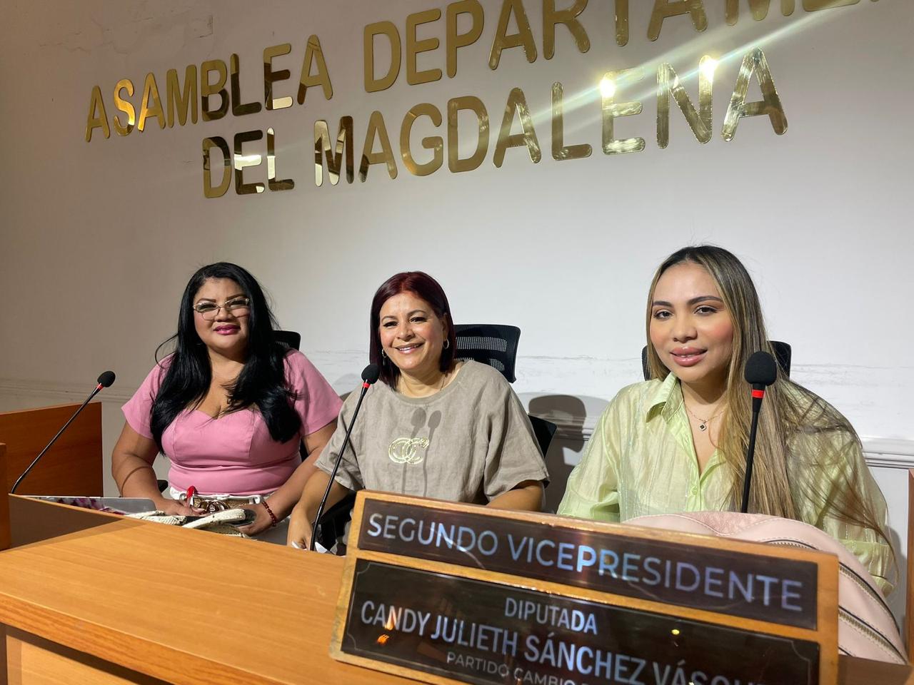 Mesa Directiva de la Asamblea presenta denuncia penal y queja disciplinaria en contra del juez Carlos Villalba Del Villar