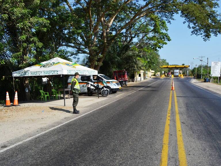 Sin riesgo: autoridades descartan alarma por cilindro en la vía Santa Marta–La Guajira