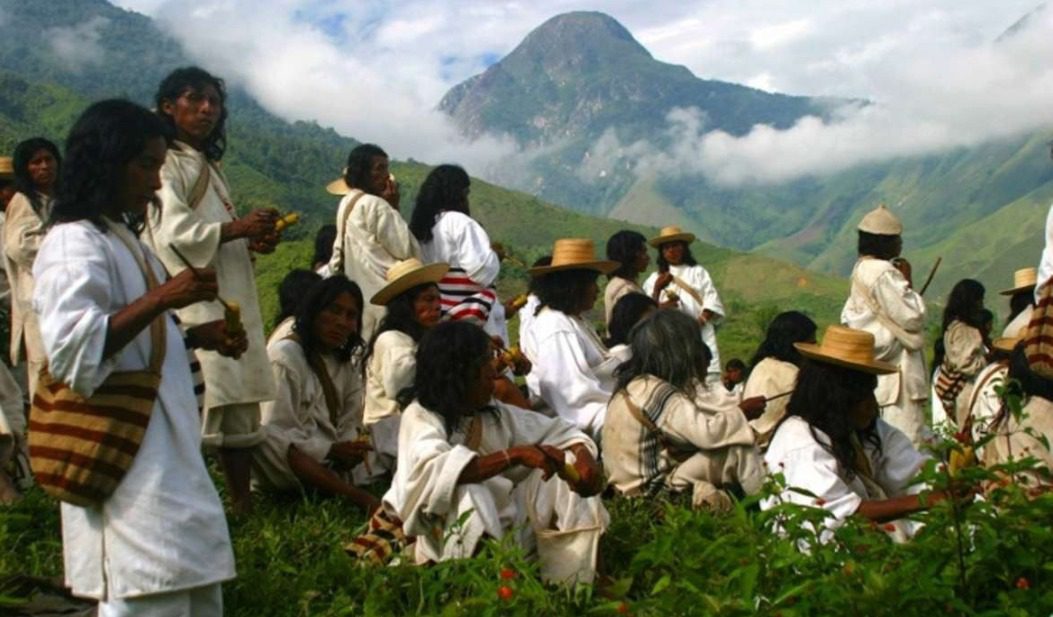 Los pueblos indígenas de la Sierra Nevada están acorralados por la violencia, según informe periodístico del diario El Espectador