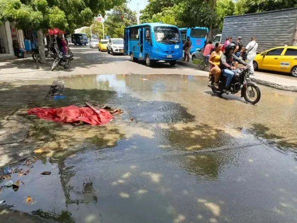 El barrio San Martín está en emergencia sanitaria, por culpa de derrames de aguas residuales y por la falta de agua potable