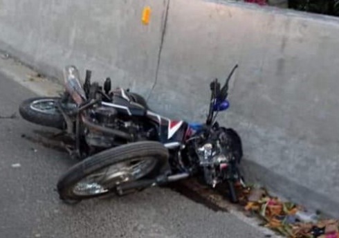 Tres heridos deja choque de motocicletas en la Troncal del Caribe a la altura de la “Y” de Bonda