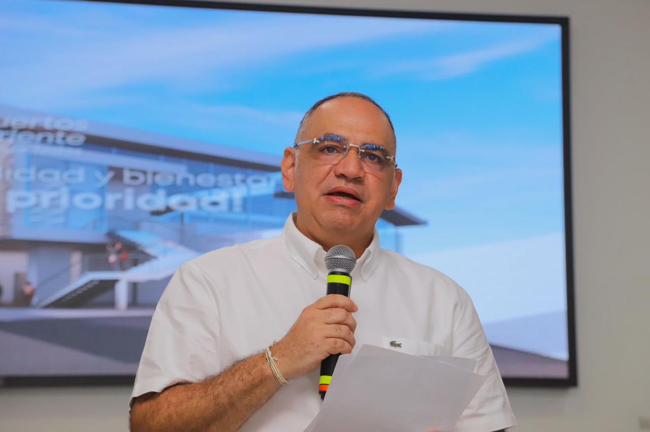 Alcalde Carlos Pinedo Cuello recibe facultades para asegurar recursos de proyectos clave en Santa Marta