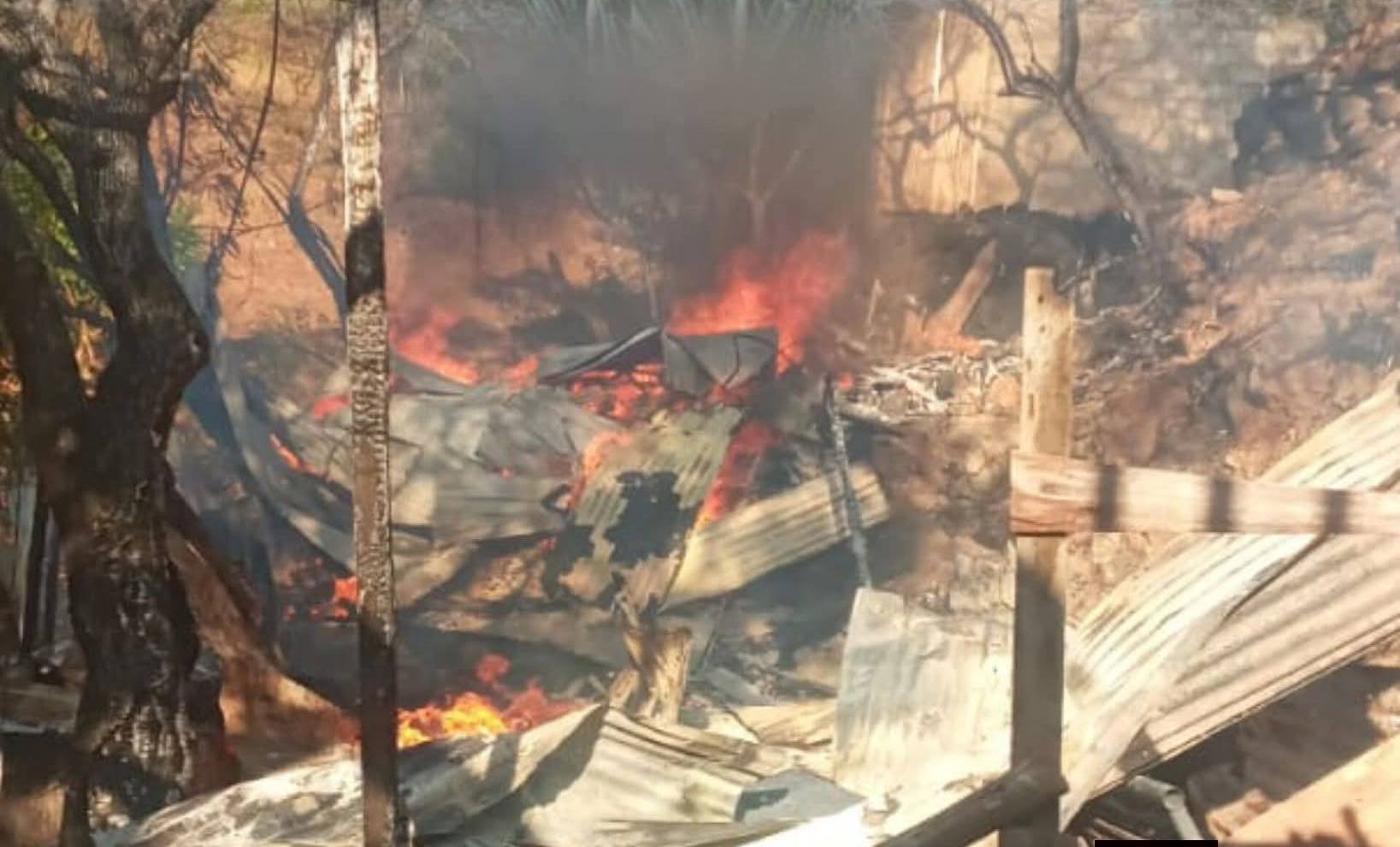 Iracundo hijo le prendió fuego la casa de su progenitora porque la mujer se negó a darle dinero