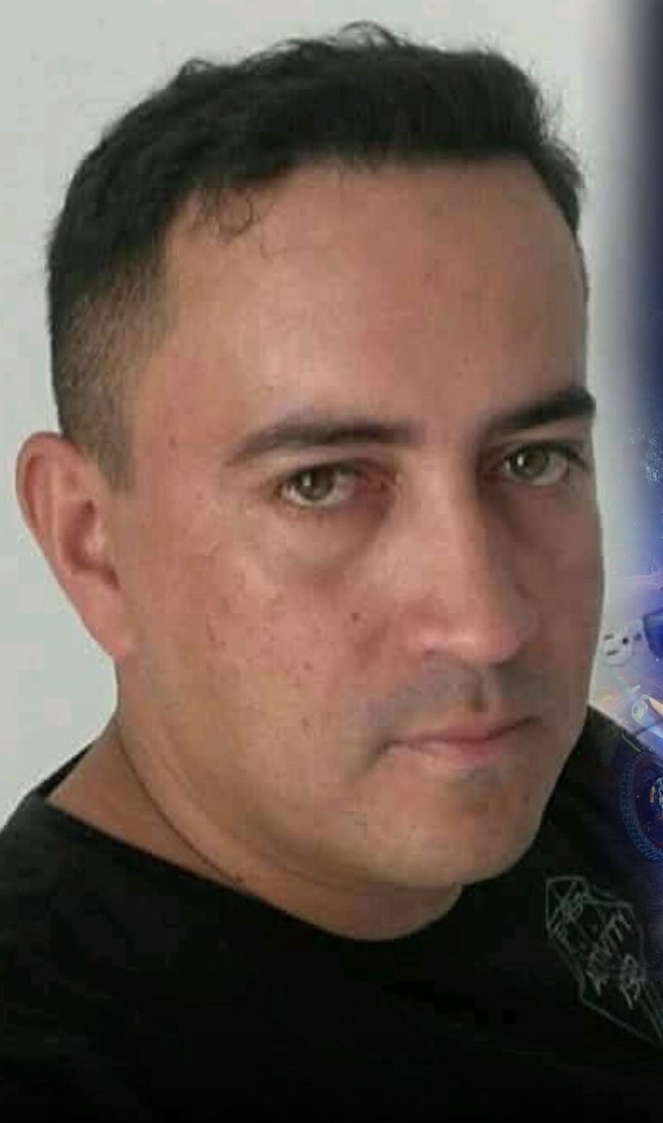 Conductor de tracto camión murió anoche, cuando manejaba su bicicleta y fue arrollado por un carro en la Troncal del Caribe a la altura de Aeromar