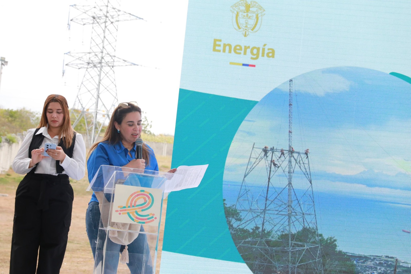 MinEnergía destina más de $15 mil millones para normalizar redes y reducir la factura eléctrica en barrios de Ciénaga, Sitionuevo y El Piñón