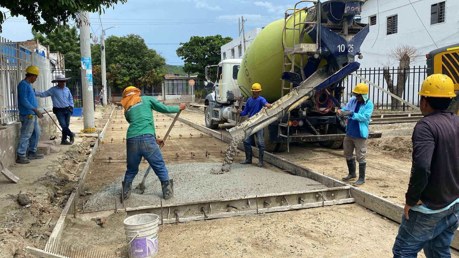 Alcalde Carlos Pinedo anuncia construcción del alcantarillado pluvial, entre otras obras de impacto el Gran Pescaíto