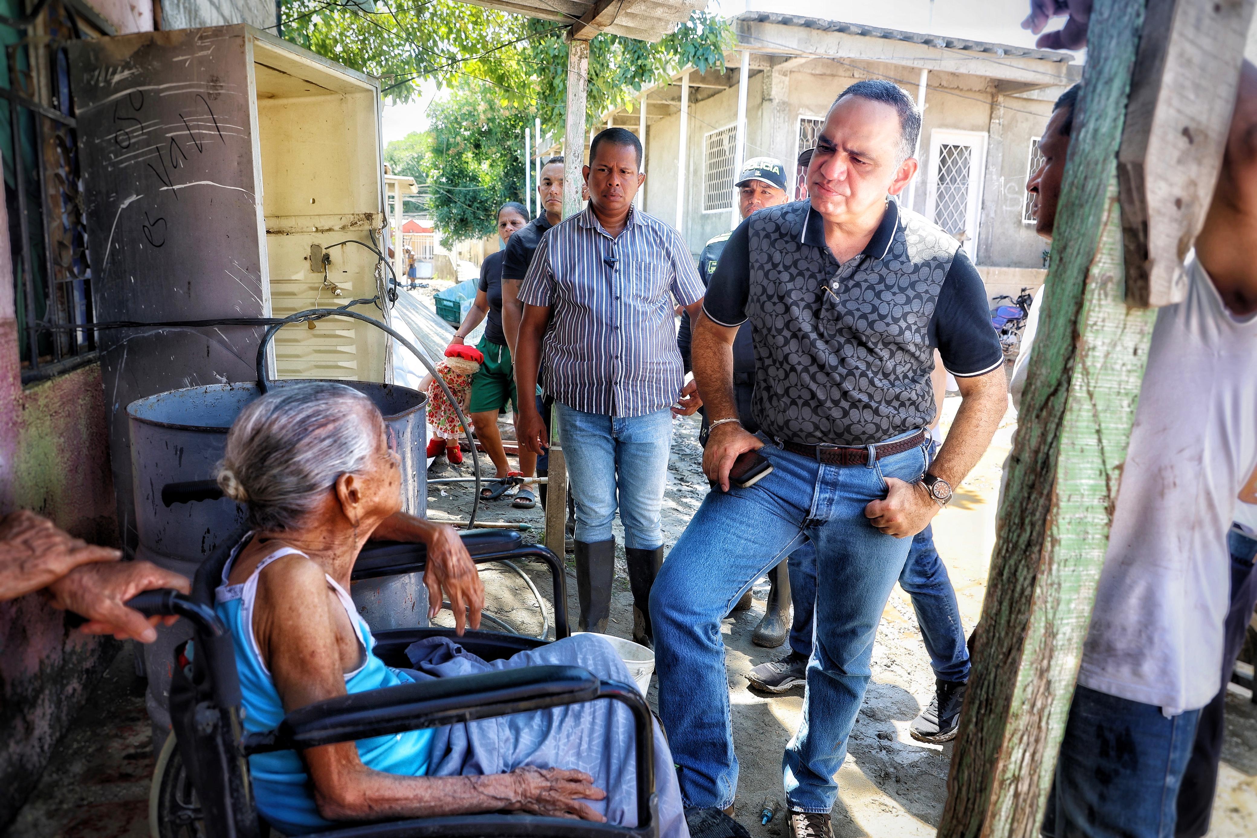 Alcaldía local reubicará 3 familias de Villa U sector Malvinas, ubicadas en zona de alto riesgo
