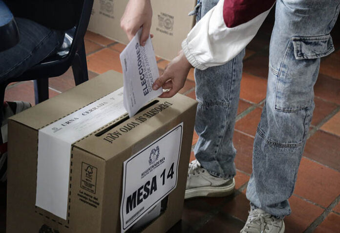 Análisis encuesta Invamer: así está el panorama para Presidencia en primera y segunda vuelta