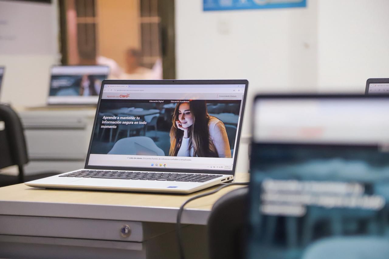 Alcaldía, American Tower y Claro inauguran la primera sala de tecnología en Santa Marta