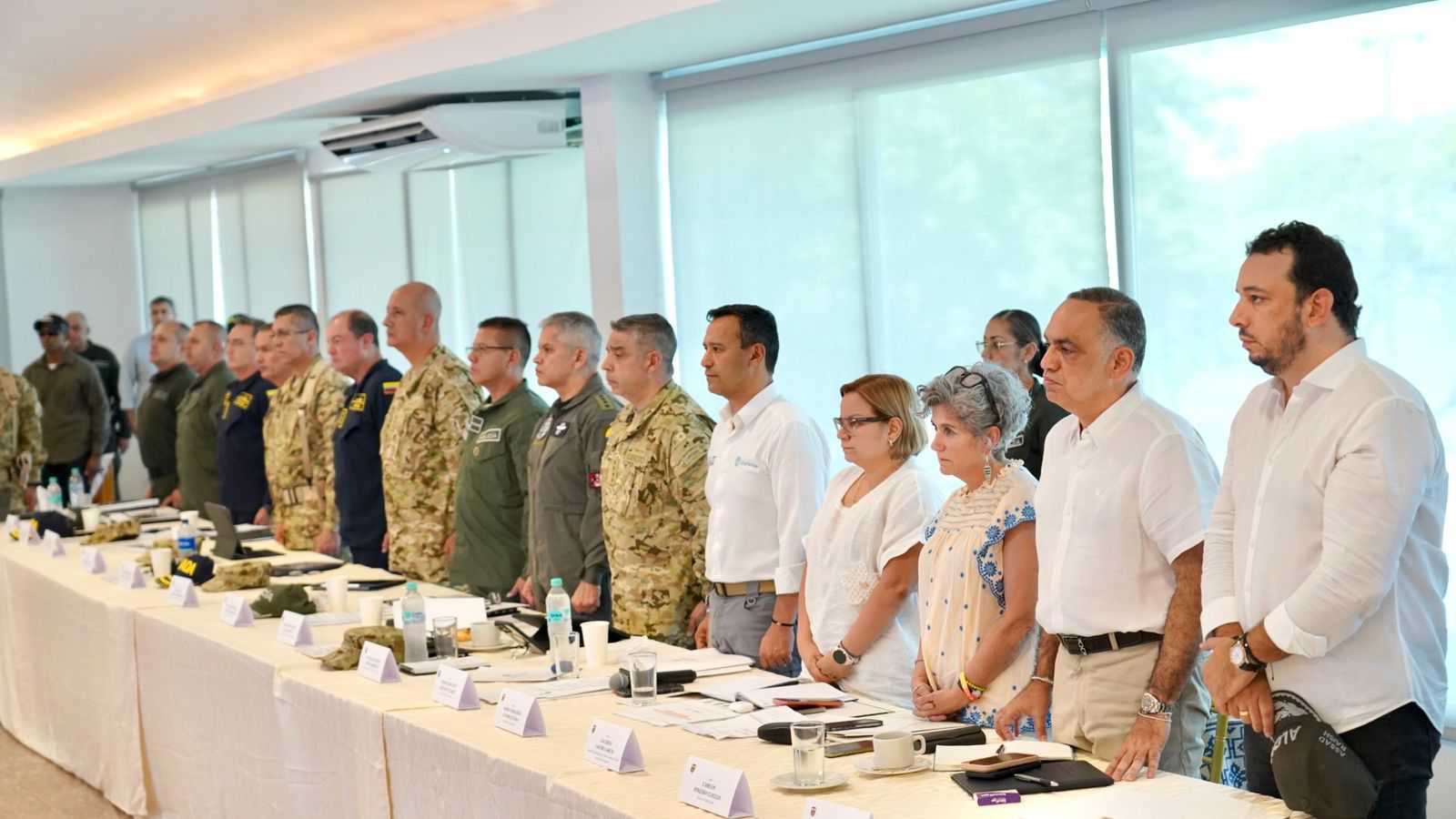 “Podemos llevar este batallón a las zonas rojas del distrito de Santa Marta, pero si no actuamos, señor ministro, no pasará nada”: alcalde Carlos Pinedo a MinDefensa